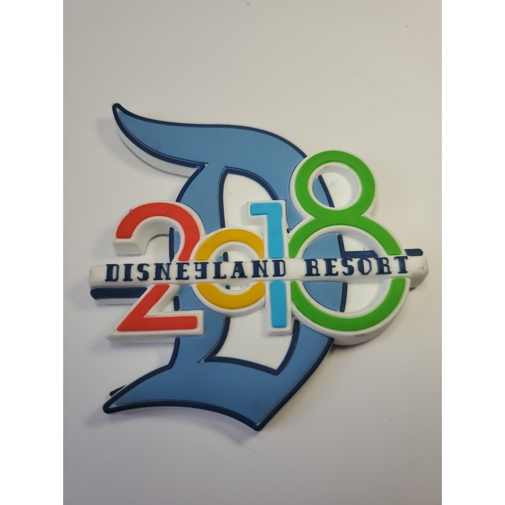 DISNEYLAND RESORT 2018 RUBBER COLORFUL MAGNET 2.75" X 2.75"